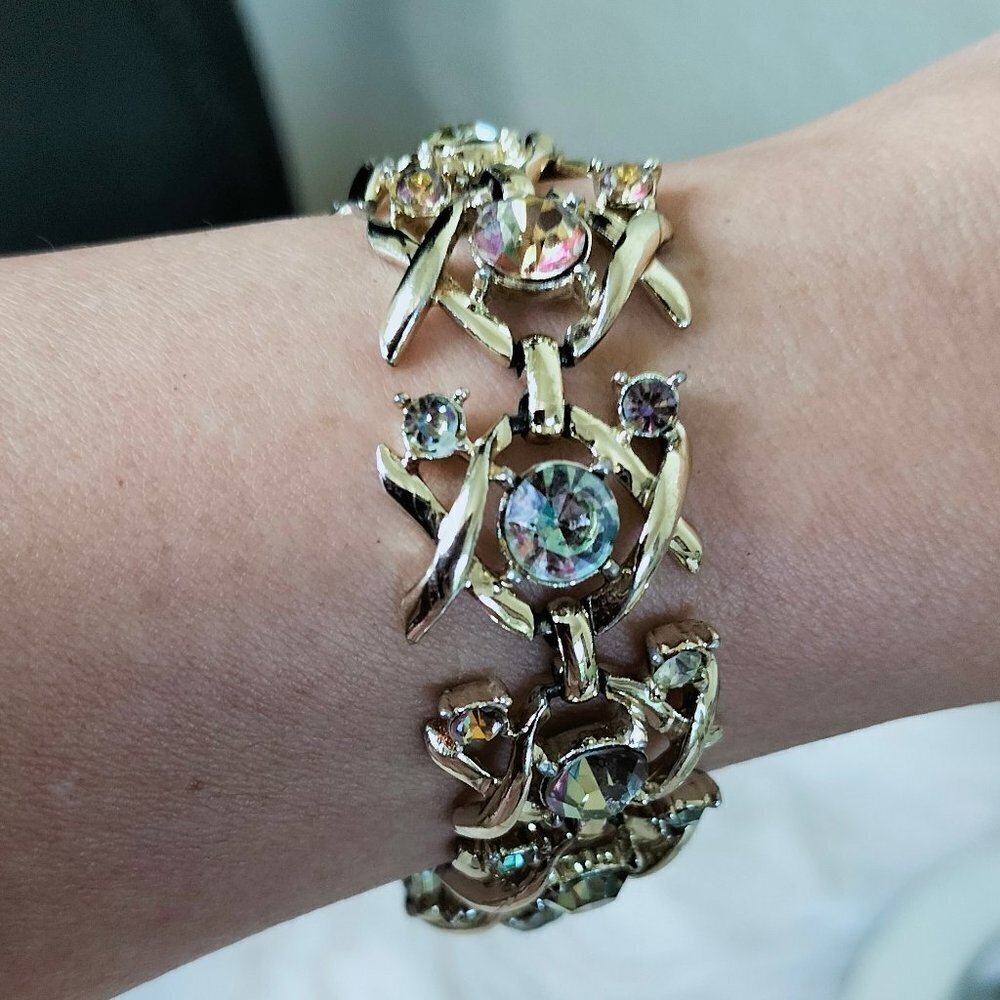 (#400) Coro Watermelon Rhinestone 7" Bracelet